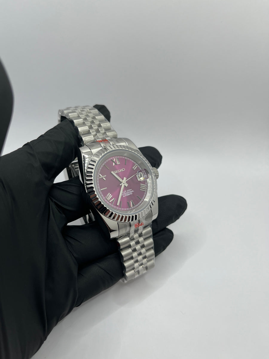 Seiko Mod Roman Dial Violette – Montre Automatique NH35 | ValtikWatches