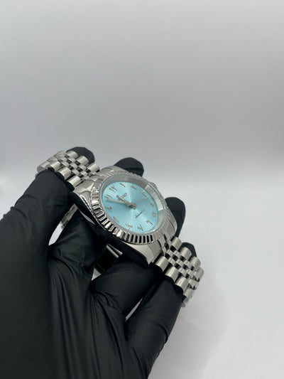 Seiko Mod Arabic Dial Bleu Clair – Montre Automatique NH35 | ValtikWatches